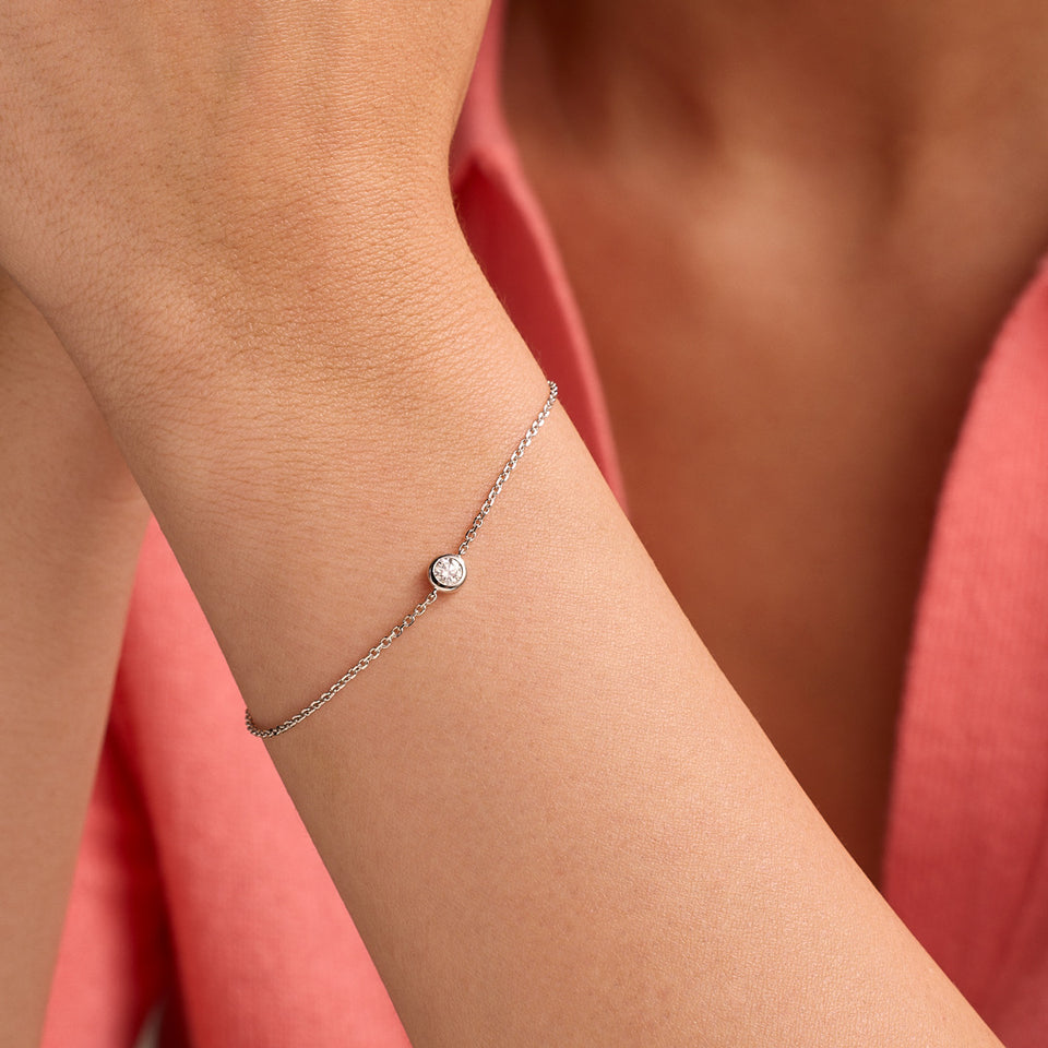 18ct White Gold Diamond Bracelet at David M Robinson
