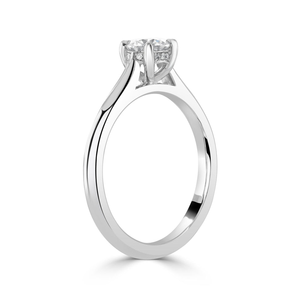 Round Brilliant Cut Platinum Diamond Ring