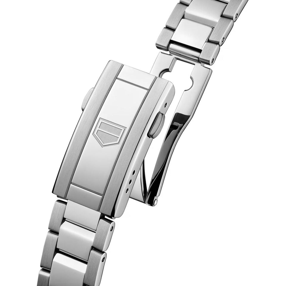 Shop TAG Heuer Aquaracer Watches at David M Robinson