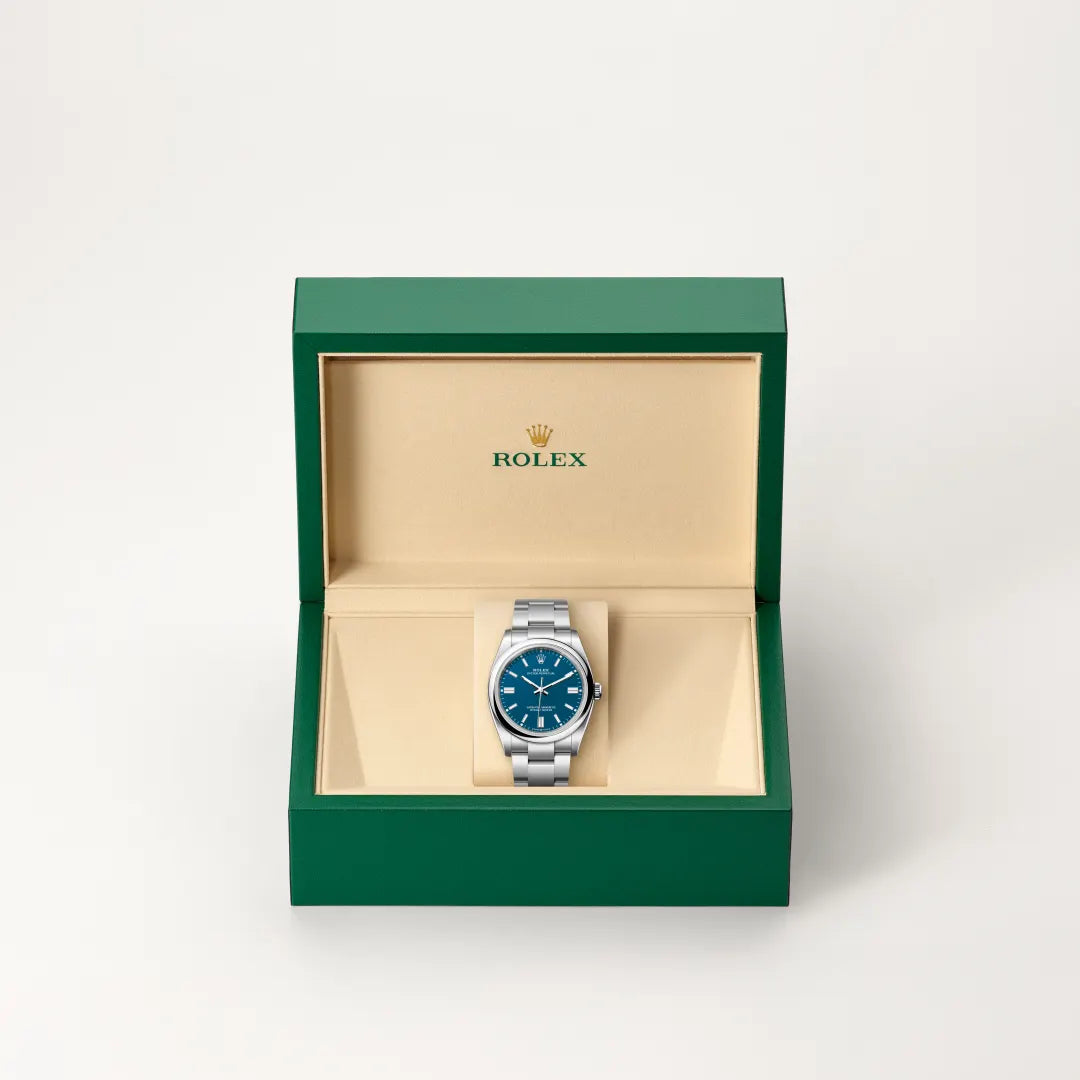 Rolex Oyster Perpetual 36 in Oystersteel with a Med blue dial, Domed bezel, Oyster, three-piece solid links bracelet