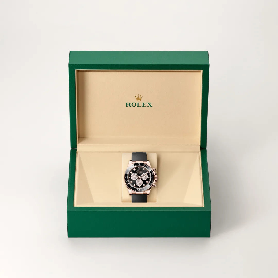 Rolex Cosmograph Daytona in 18 ct Everose gold with a Bright black and Sundust set with diamonds dial, Black monobloc Cerachrom bezel in ceramic with moulded tachymetric scale bezel, Oysterflex bracelet