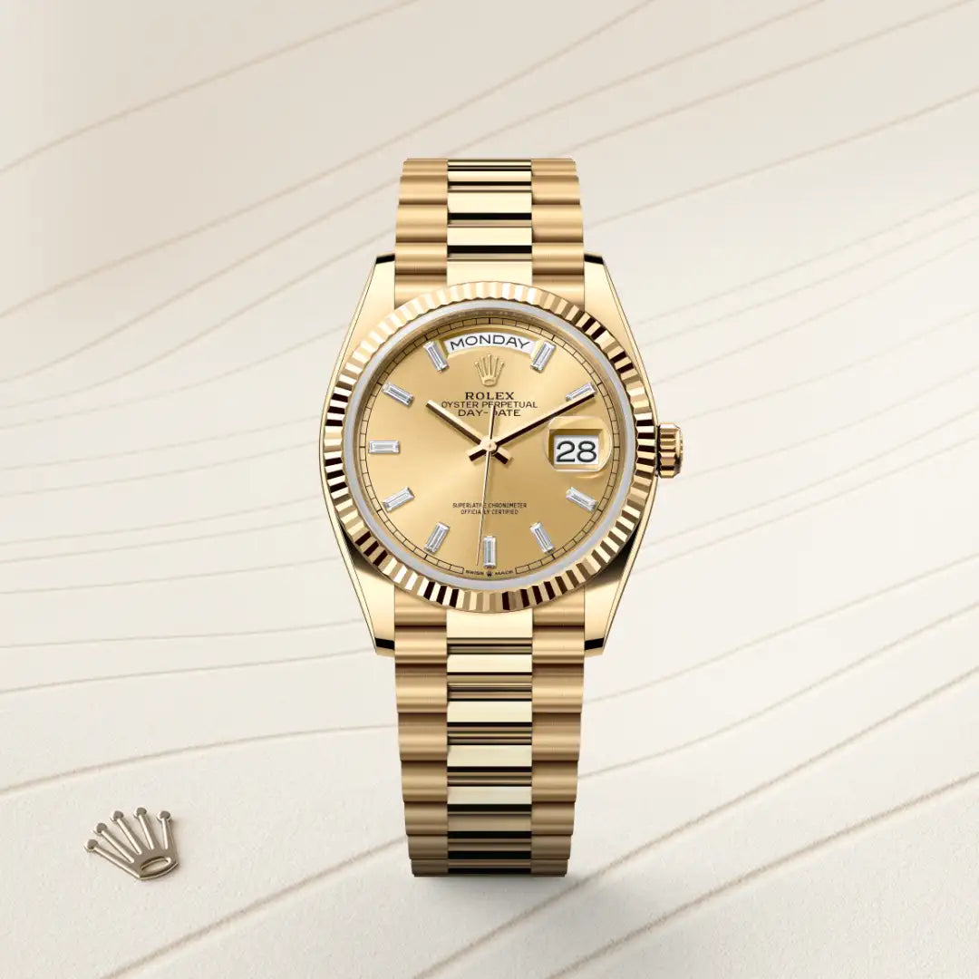 Rolex Day-Date 36 in 18 ct yellow gold with a Champagne-colour set with diamonds dial, Fluted bezel, President, semi-circular three-piece links bracelet