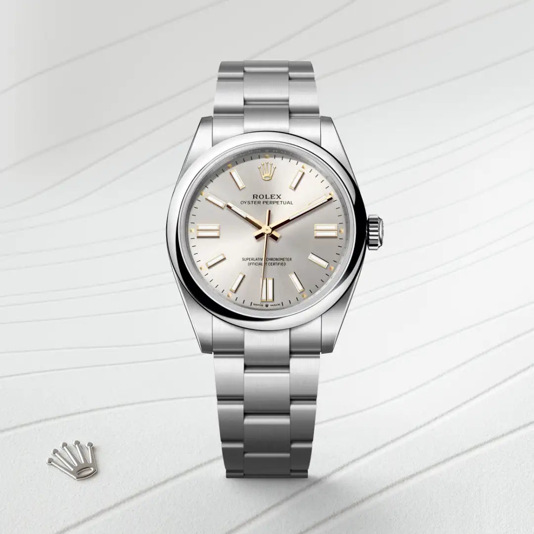 Rolex Oyster Perpetual 41 in Oystersteel with a Silver dial, Domed bezel, Oyster, three-piece solid links bracelet