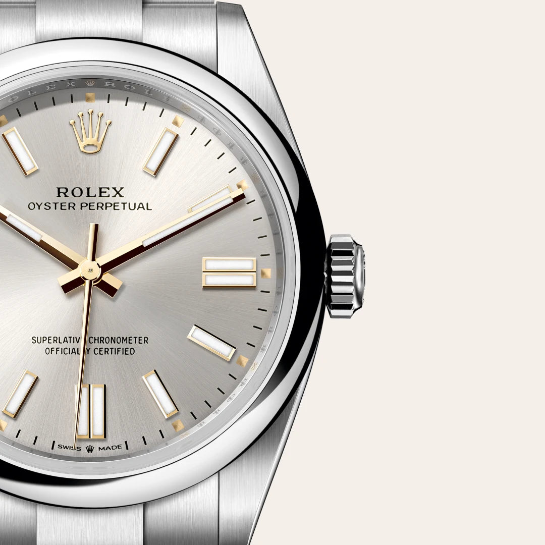 Rolex Oyster Perpetual 41 in Oystersteel with a Silver dial, Domed bezel, Oyster, three-piece solid links bracelet