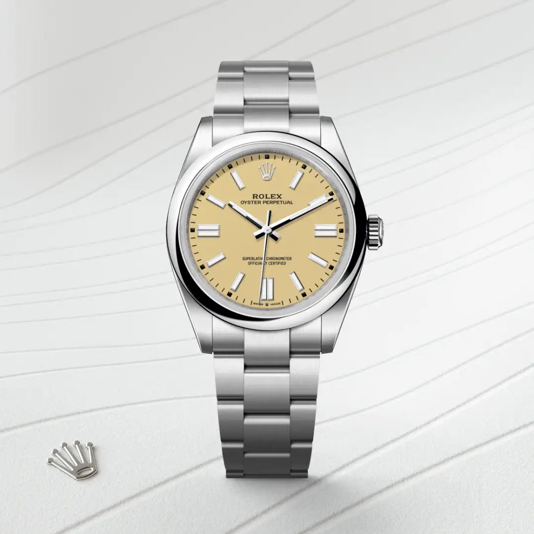 Rolex Oyster Perpetual 41 in Oystersteel with a Beige dial, Domed bezel, Oyster, three-piece solid links bracelet