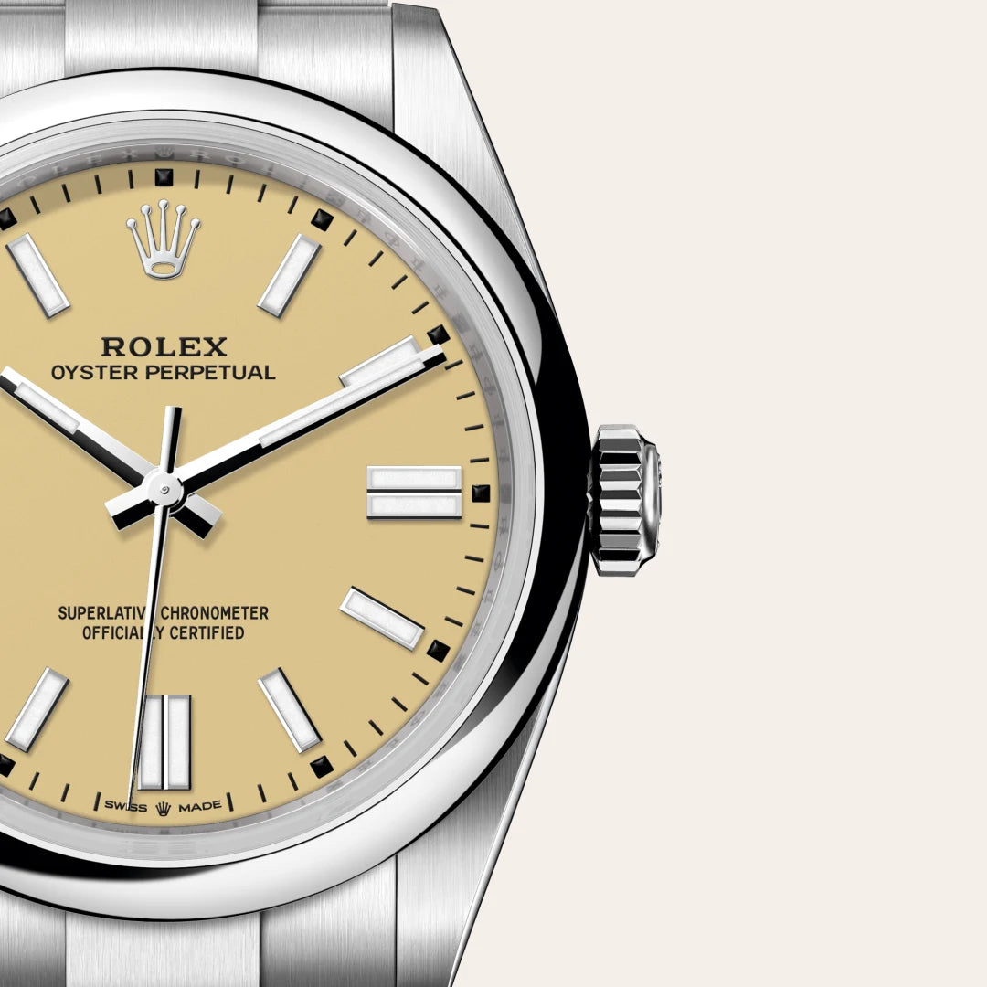 Rolex Oyster Perpetual 41 in Oystersteel with a Beige dial, Domed bezel, Oyster, three-piece solid links bracelet
