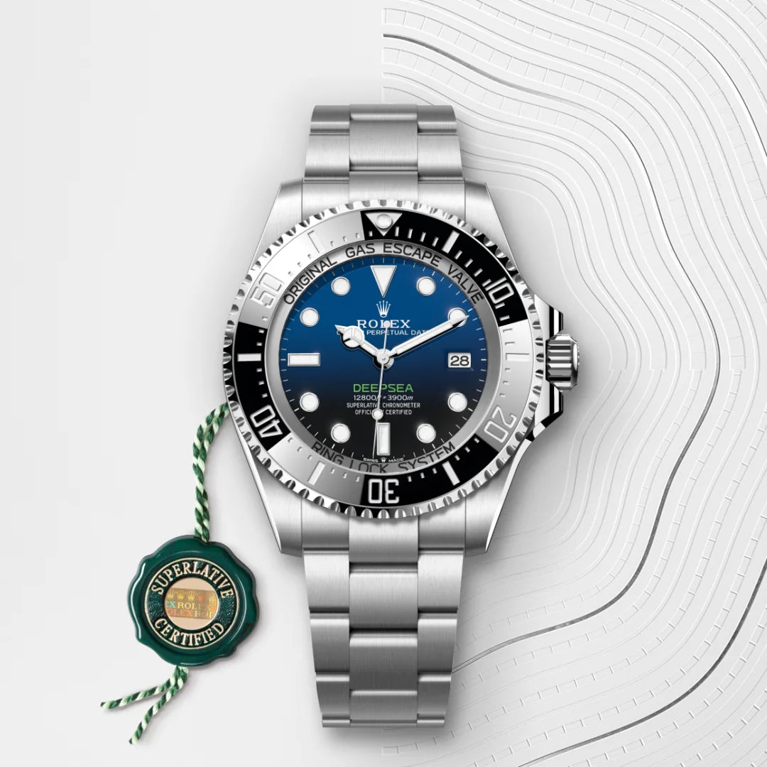 Rolex Rolex Deepsea in Oystersteel with a D-blue dial, Unidirectional rotatable 60-minute graduated, scratch-resistant Cerachrom insert in black ceramic, numerals and graduations coated in platinum bezel, Oyster, three-piece solid links bracelet