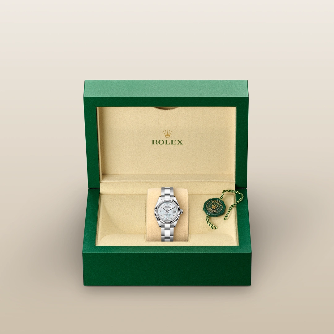 Rolex Lady-Datejust in White Rolesor - combination of Oystersteel and white gold with a White mother-of-pearl set with diamonds dial, Fluted bezel, Oyster, three-piece solid links bracelet