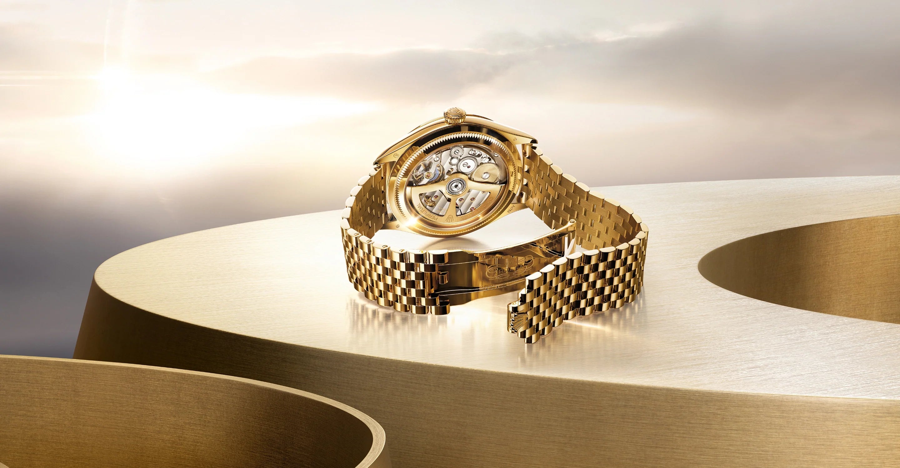 1908 transparent case back